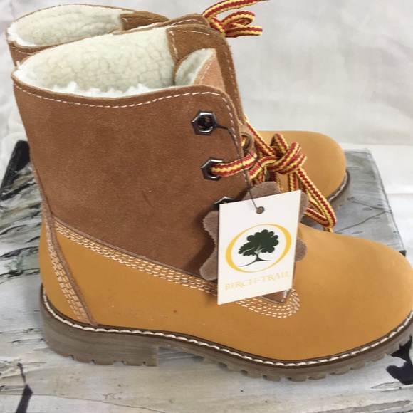 Birch-Trail Other - Birch Trail boots new boys sz 1